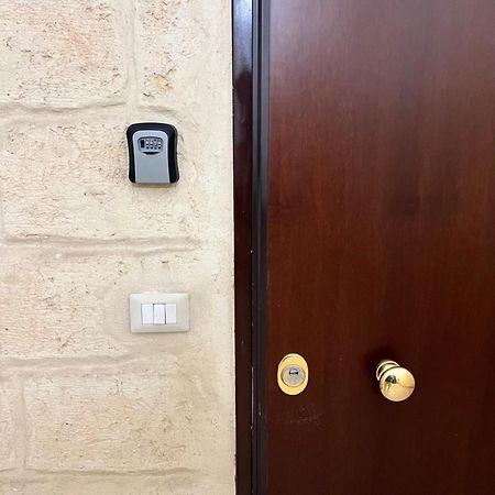 Piazzetta 42 Holiday Room Trani Bagian luar foto