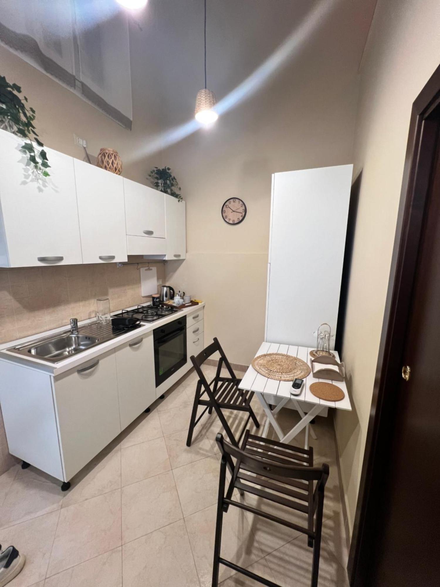 Piazzetta 42 Holiday Room Trani Bagian luar foto