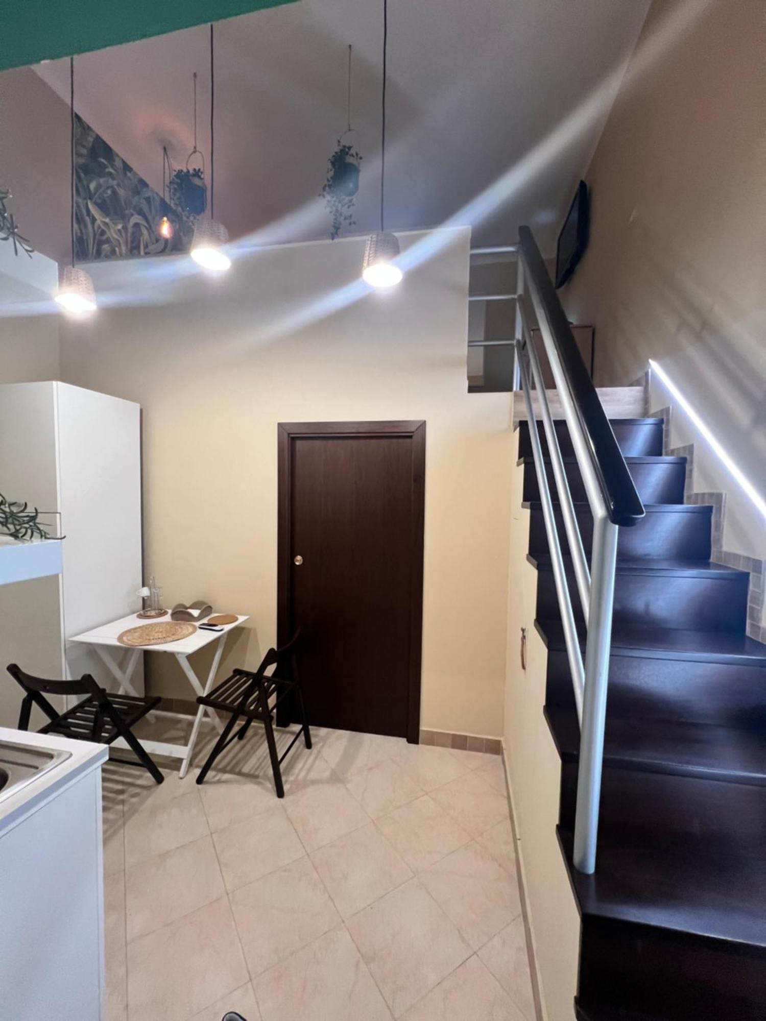 Piazzetta 42 Holiday Room Trani Bagian luar foto